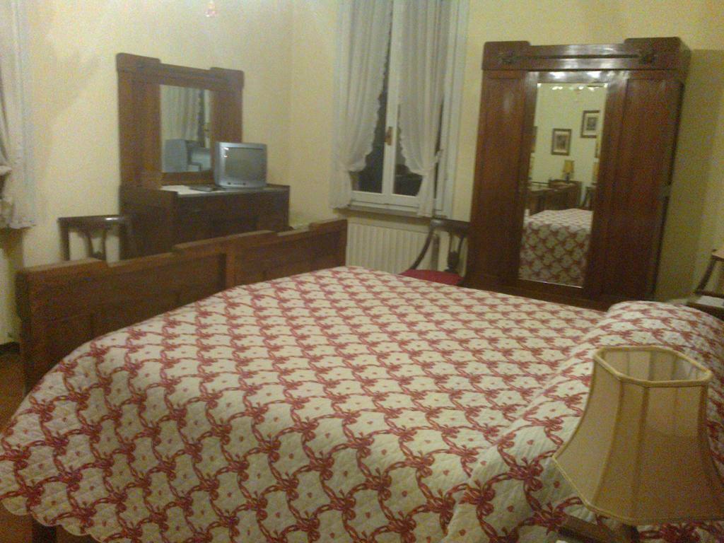 Agriturismo Antica Golena グアスタッラ エクステリア 写真